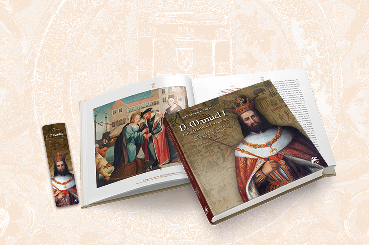 Livro “D. Manuel” com ilustração histórica, acompanhado de um marcador e livro aberto com ilustrações.